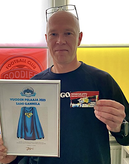 Vuoden futari 23
Sami Gannela!
Samille sen gunniaksi SangarinViitta -diploma ja drinksulippu!